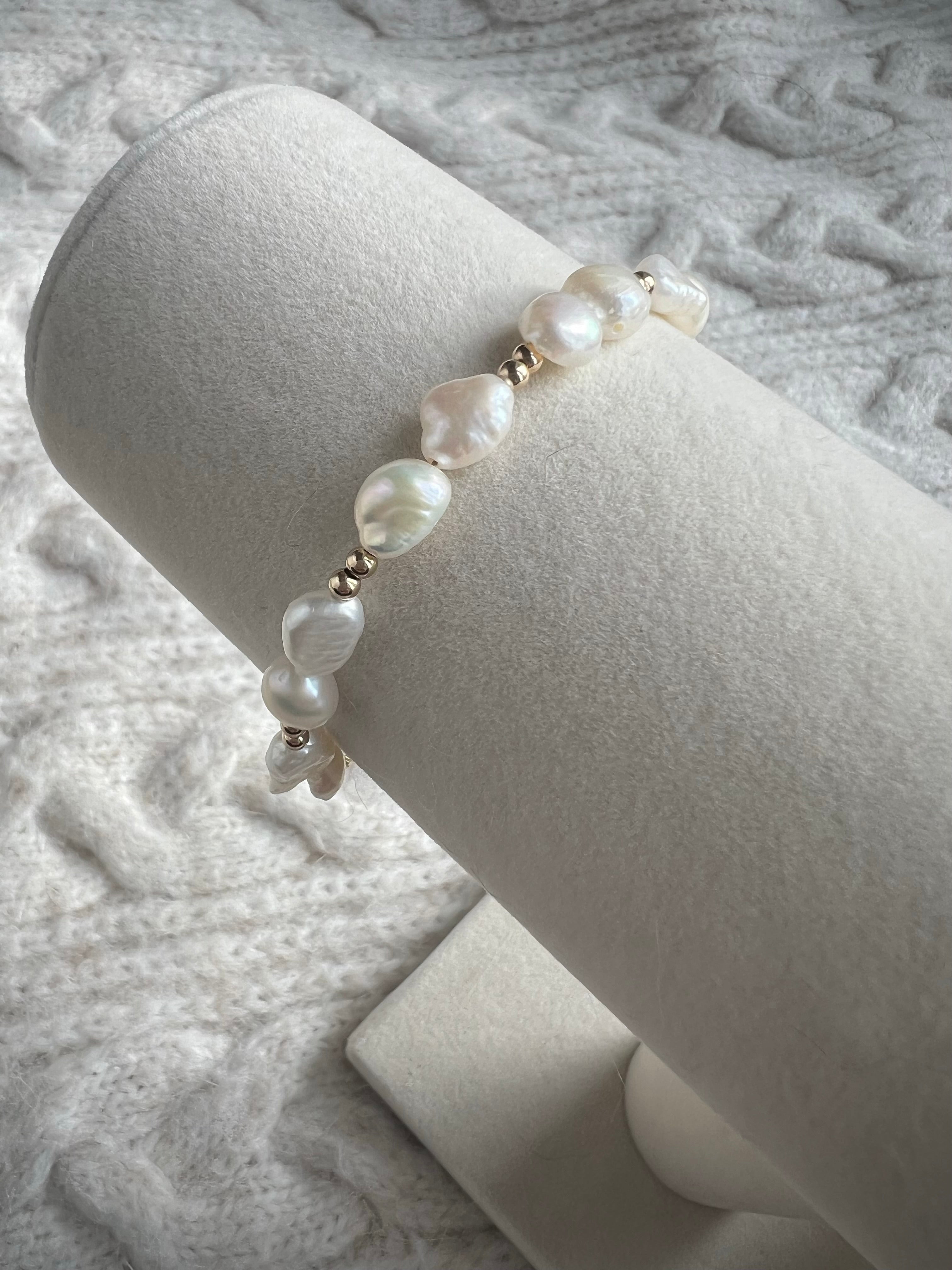 Freshwater Pearl Bracelet with Gold Beads & Adjustable Slider Fastening