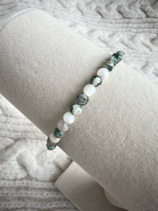 Green & White Tree Agate & Mother of Pearl Bracelet with Gold Adjustable Slider Fastening