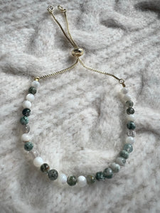 Green & White Tree Agate & Mother of Pearl Bracelet with Gold Adjustable Slider Fastening